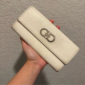 Salvatore Ferragamo Women's Leather Long Snap Wallet White